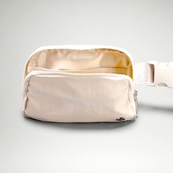 LULULEMON BELT BAG OFF WHITE NWT - Picture 2 of 6
